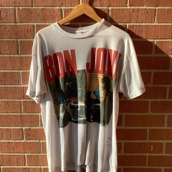 Vintage 1989 Bon Jovi Tour Shirt (thrashed) - Picture 4 of 10
